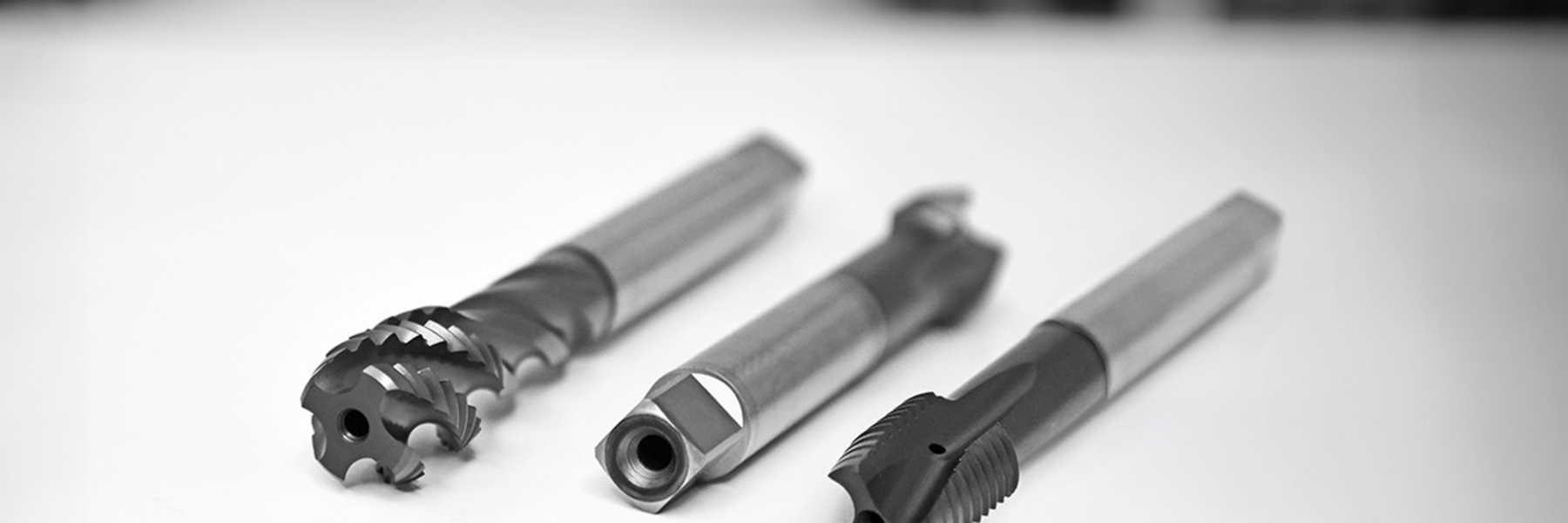 Internal coolant supply