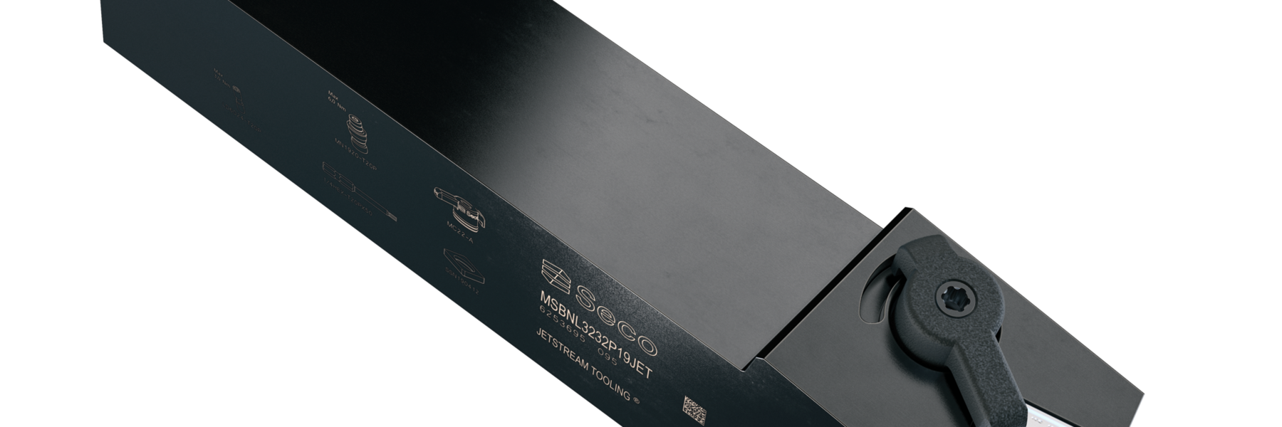 AM-tillverkade klamp med invändig kylning är placerad på säkert avstånd från skäreggen